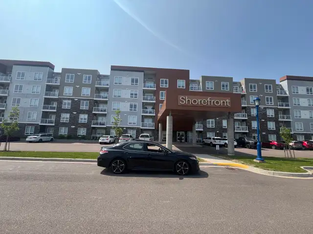 Beautiful 2 bedroom in Shorefront building - August 1st