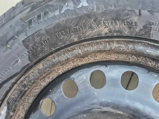 235/65R17 studded winter tires on rims in Tires & Rims in Cape Breton - Image 4