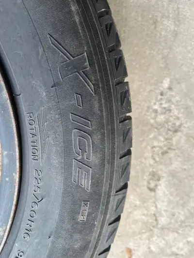 Selling a set of 4 Michelin X-Ice winter tires mounted on rims. Tire size is 225/60R16. They have lo...