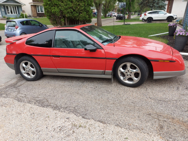 1986 Pontiac Fiero GT $12,500 in Classic Cars in Winnipeg - Image 2