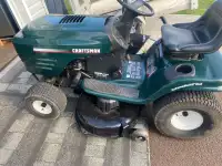 Craftsman 42in  hydrostatic lawn tractor 