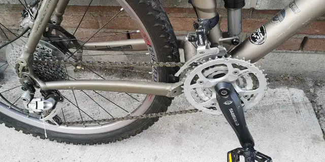 Très bon vélo Trek in Mountain in City of Montréal - Image 3