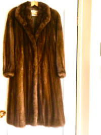 Manteau de vison ( comme neuf)