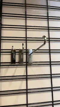CHROME WIRE SAFETY HOOKS FOR CROSSBAR