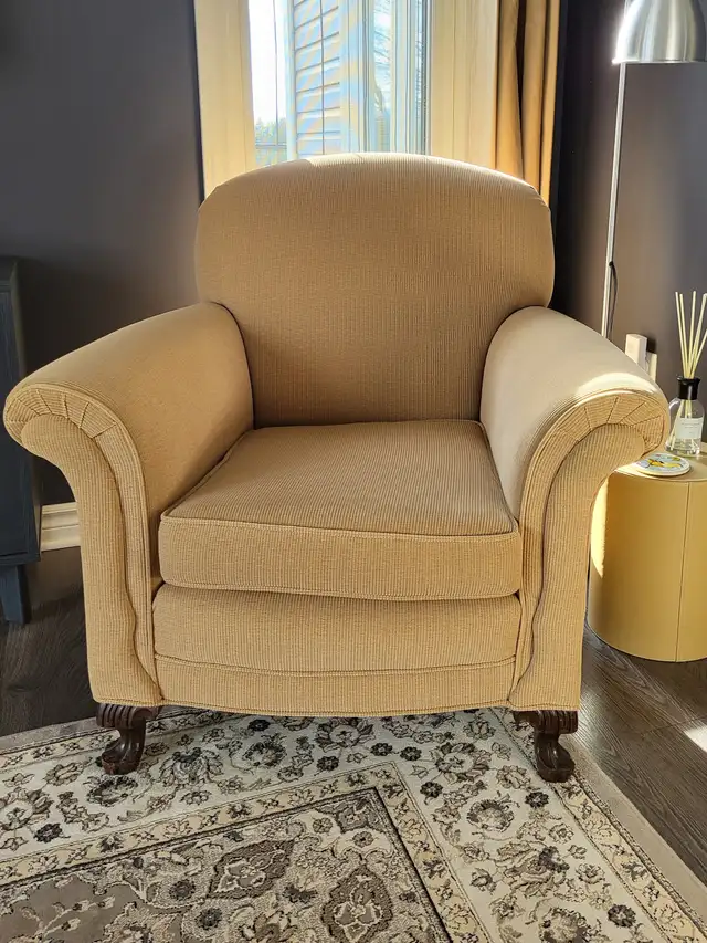 Sofa & chair in Couches & Futons in Belleville - Image 3