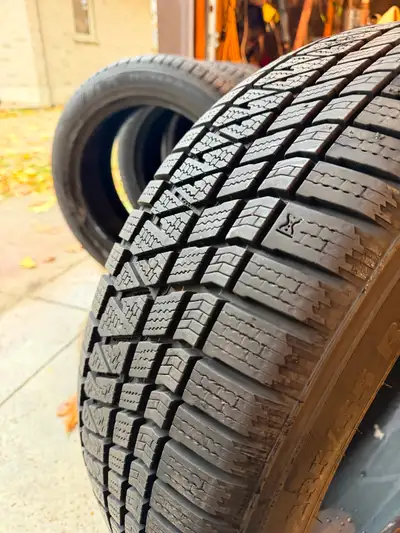 Used for one season like new around 5000km on them at most 2x 255 and 2x 235 tires used on summer ri...