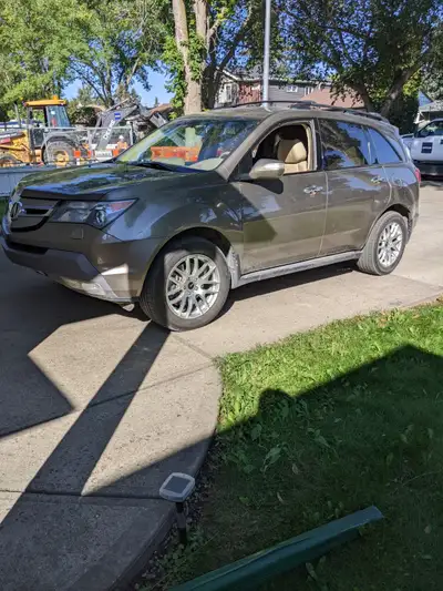 Well-maintained with all service records available Fresh oil change New winter tires installed Brake...