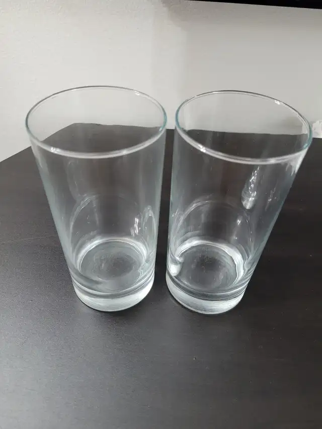 Crystal glasses, Verres en cristal in Kitchen & Dining Wares in City of Montréal - Image 2