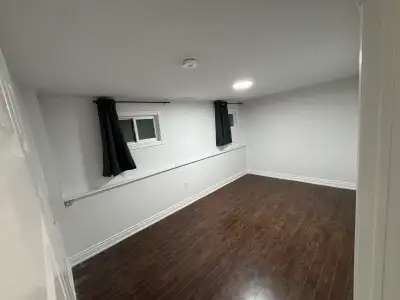 TWO BEDROOM BASEMENT ONE MASTER BEDROOM 15.2X9.1 2ND BEDROOM 12.10X8.8 Legal spacious basement suite...