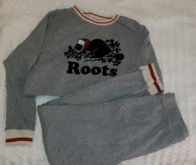 ROOTS pyjamas Size 9-10 years in Kids & Youth in Oakville / Halton Region - Image 2