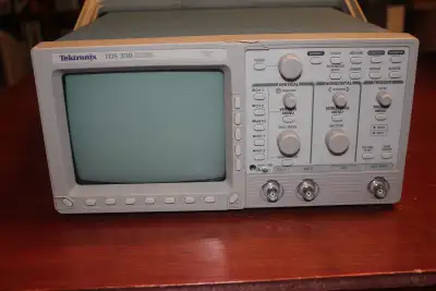 Tektronix TDS 350 oscilloscope for parts (defective), View more