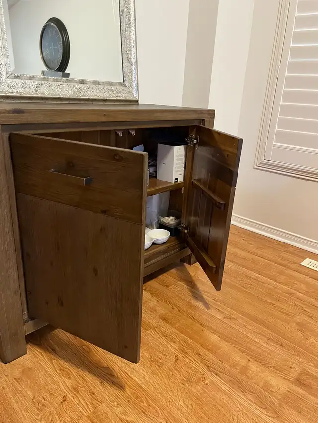Sideboard Buffet Cabinet with mirror in Hutches & Display Cabinets in Oshawa / Durham Region - Image 7