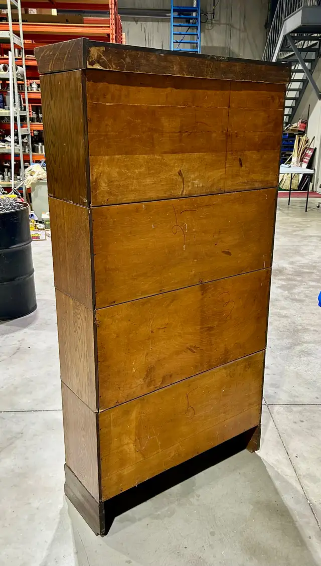Antique “Prestonia” Four Tier Barrister Bookcase (OAK; c. 1920s) in Bookcases & Shelving Units in Mississauga / Peel Region - Image 8