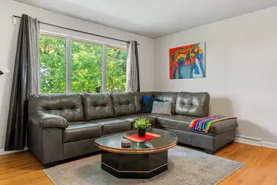 Beautiful Mayland Heights Home with Ctiy Views