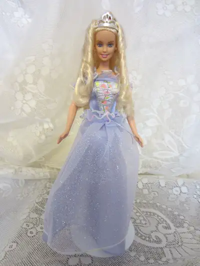 Poupée Barbie Vintage "Princesse" 2000, View more