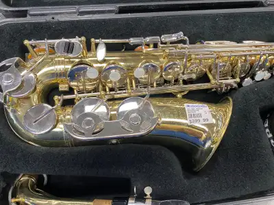 Selmer AS300 Saxophone @ Cashopolis!!!!, View more