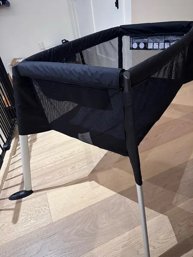 Phil & Teds Bassinet in Cribs in City of Toronto - Image 3