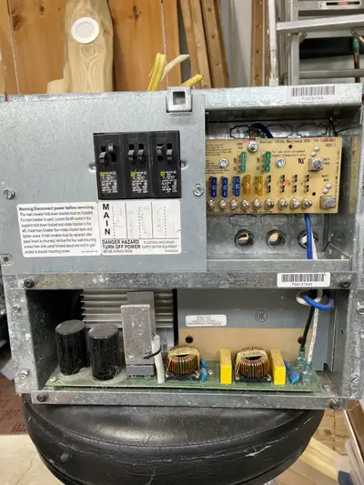 Series 7300, model 7345 converter 45amp Removed from my camper before I scrapped it Asking $40 Just...