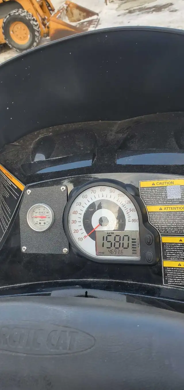 snowmobile  in Snowmobiles in Mississauga / Peel Region - Image 6