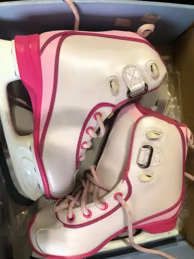 CCM skates (12J), View more