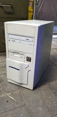 AT Vintage Computer Case Pentium 486 386 Tower