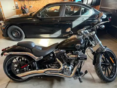 2013 Harley Davidson Breakout with Stage 1 tune. Vance and Hines pipe with screaming Eagle air intak...