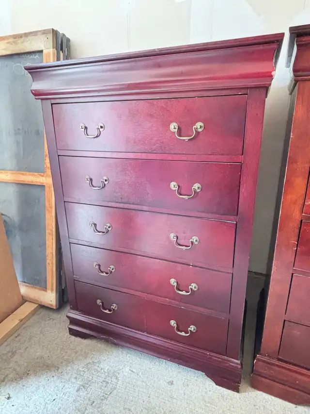 Solid wood dresser in Dressers & Wardrobes in Ottawa - Image 2