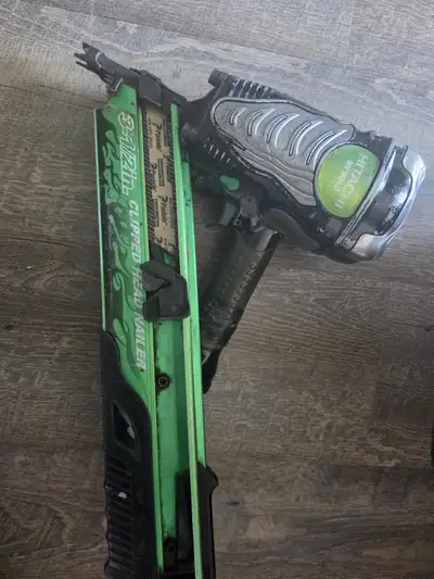 Hitachi 3 1/2" clipped head nailer, View more
