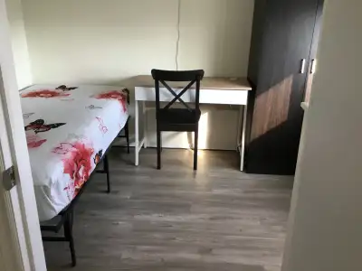 One private bedroom available for student or working female, in a clean & quite 3-bedroom, 1-bathroo...