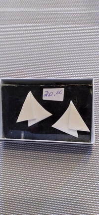 BOUCLES D'OREILLES (percées)