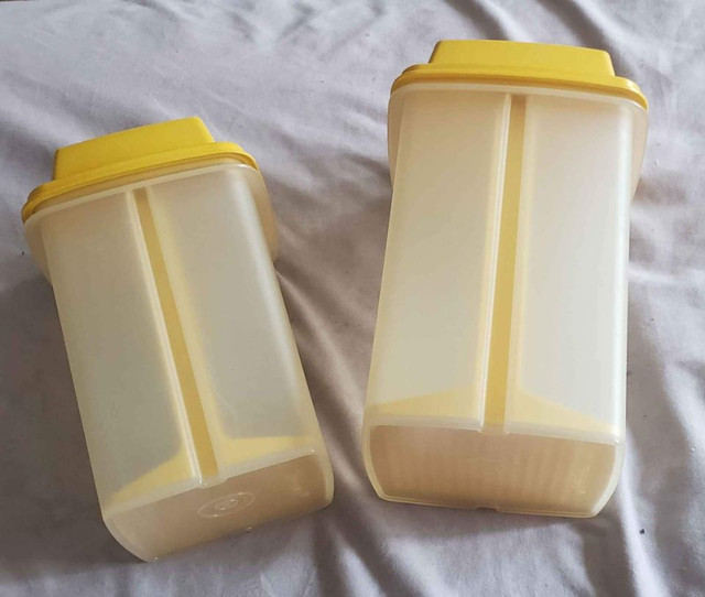 Both for $20 or TRADE - 2 Vintage pick-a-deli 1970s Tupperware c dans Vaisselle et articles de cuisine  à Longueuil/Rive Sud - Image 2