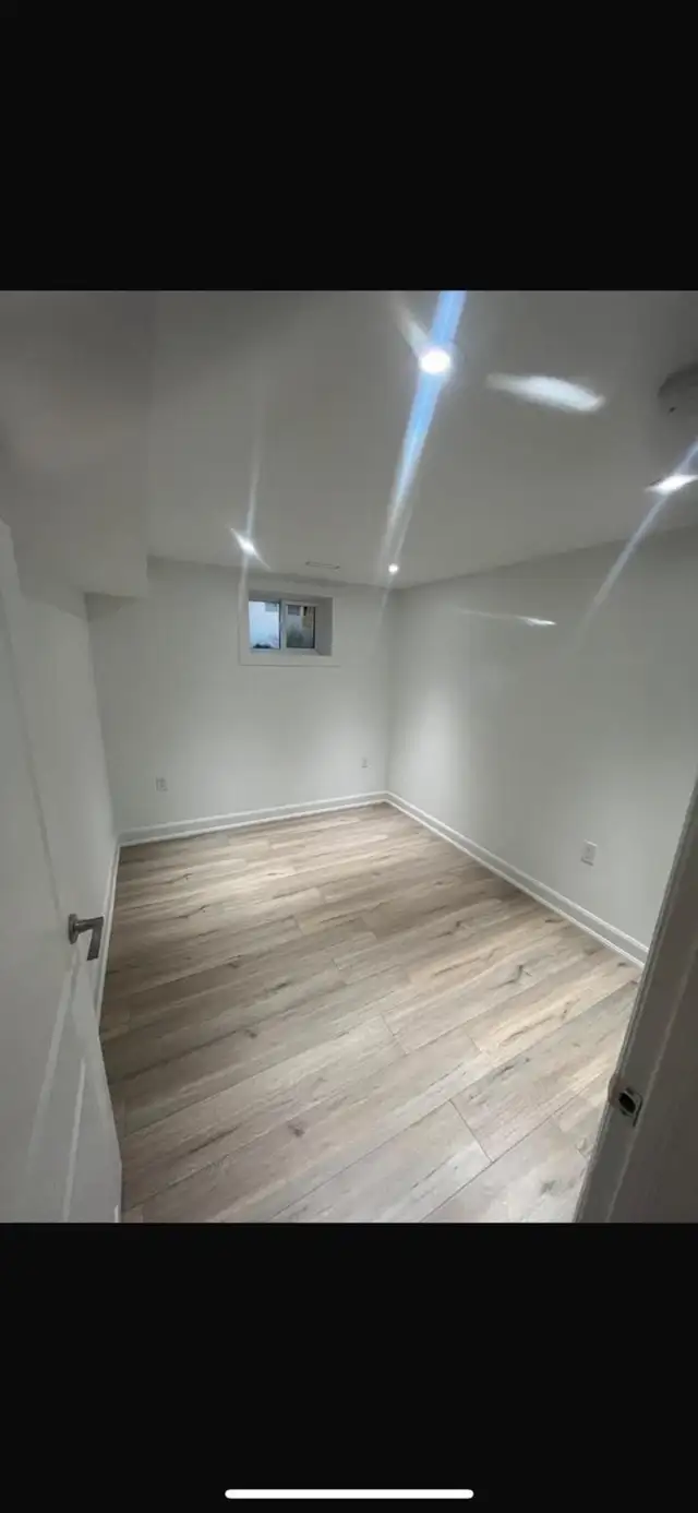 2 Bedroom 1 Washroom Basement for Rent : Newmarket , ON