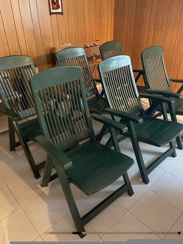 chaises et table patio64840232399873121