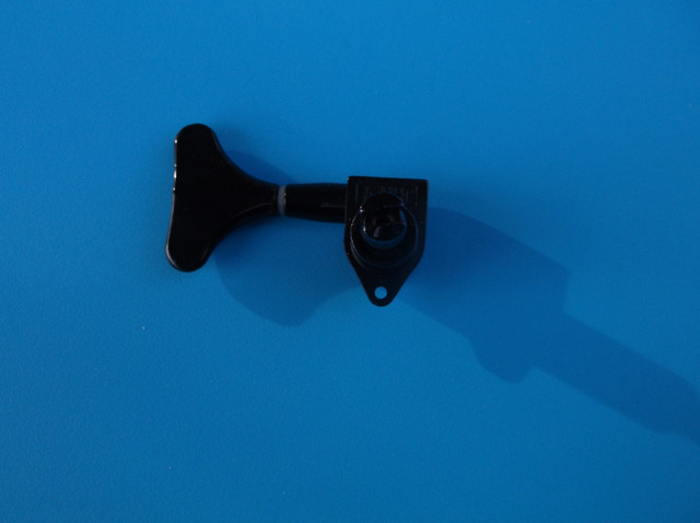 Bass Guitar Inline Sealed Tuning Peg Machine Head Black in Guitars in Saskatoon - Image 4