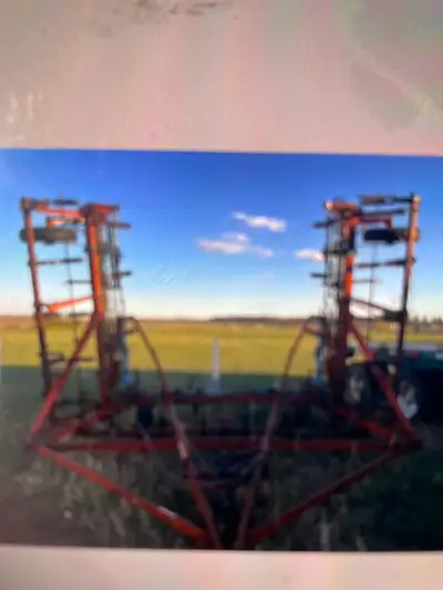 Morris B3 Cultivator 36’ c/w Rod Weeder attachment With Allied harrows .Very good condition $5300.00...