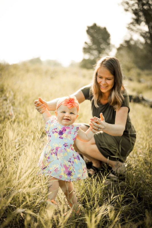$125 Mother's Day Mini Photos in Photography & Video in Calgary