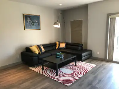 Room for Rent in the Modern Townhouse in Langford