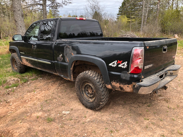 2003 GMC SIERRA 2500 in Cars & Trucks in Truro - Image 4