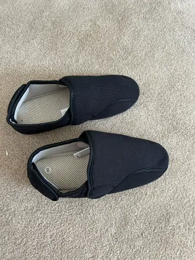 Black adjustable shoes-Size 12, View more