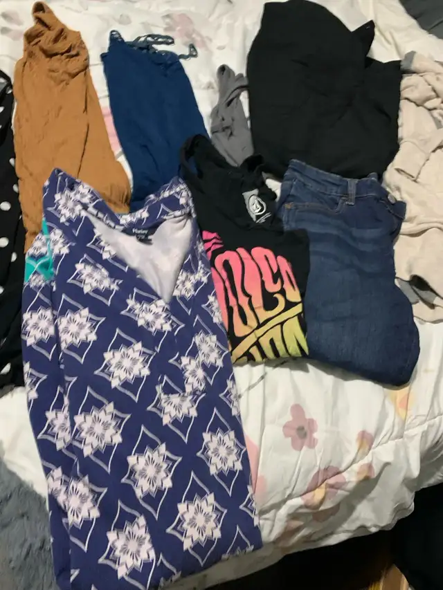 Ladies size small summer lot 63234806544387123