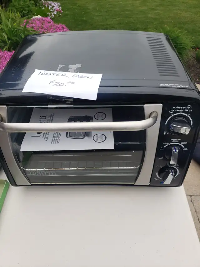Toaster Oven in Toasters & Toaster Ovens in Oshawa / Durham Region - Image 2