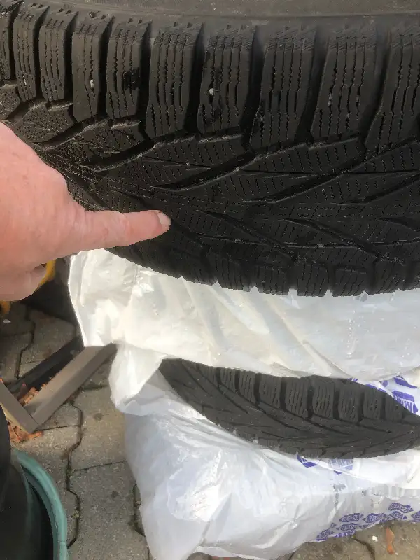 Pneus Nokian 245-65-17 in Tires & Rims in City of Montréal - Image 2