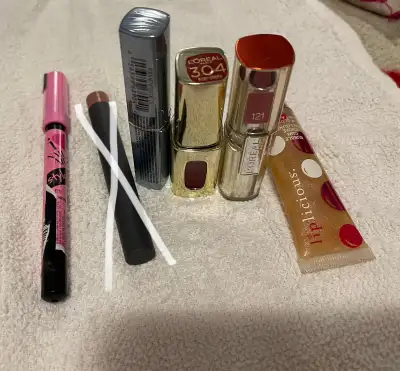 Set of Assorted Makeup, View more