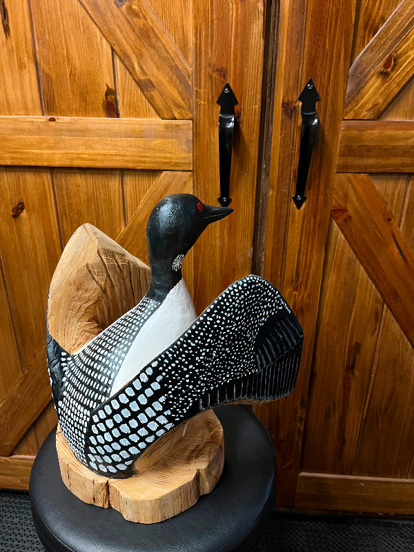 Chainsaw carved cedar loon in Arts & Collectibles in Sudbury - Image 4