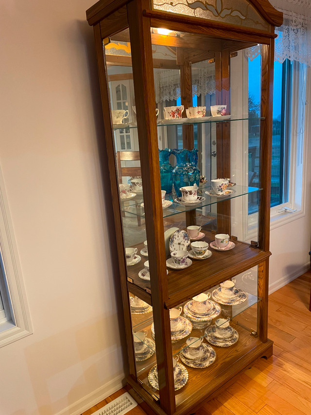China Cabinet in Hutches & Display Cabinets in Red Deer - Image 3