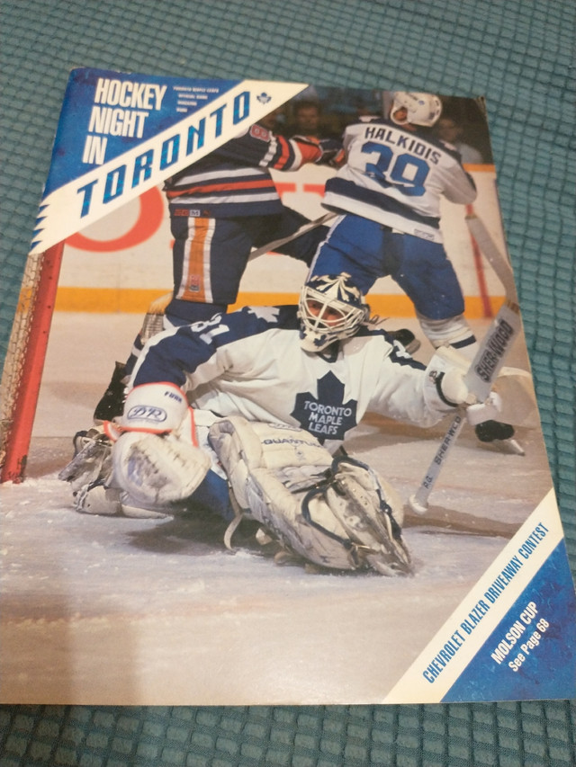 1991-1992 Toronto Maple Leafs program vs Chicago Blackhawks in Arts & Collectibles in City of Toronto