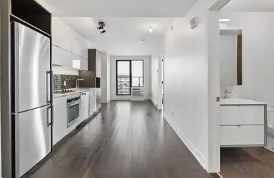 Vous cherchez un condo parfaitement adapté à votre mode de vie urbain? Cette unité remplie toutes le...