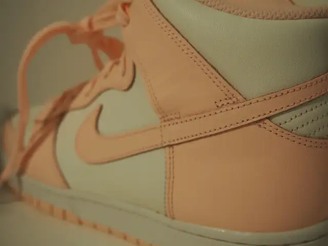 Brand New(DS) Nike Dunk High Sail/Crimson Tint Sizes 8.5W & 9W in Women's - Shoes in City of Toronto - Image 7