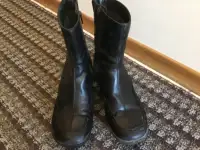Women’s Black Hush Puppies Winter boots