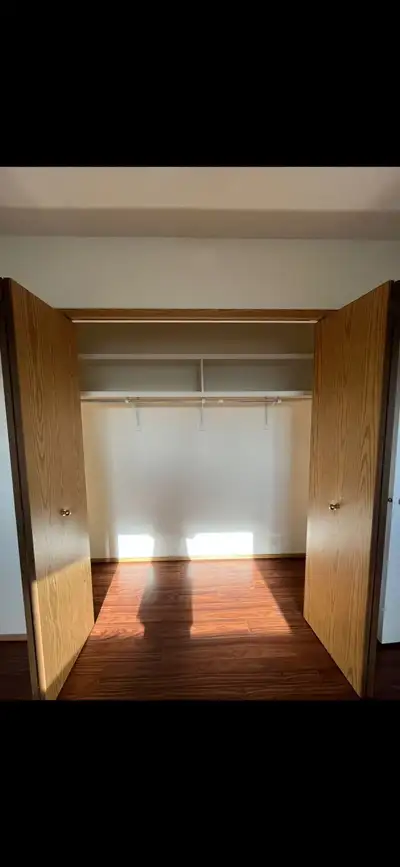 Master Bedroom for Rent – Female Only Looking for a female roommate to share a spacious master bedro...